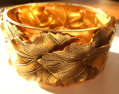 #ad Vtg Goldtone Wide Leaves Cuff Clamper Bangle Bracelet 1.5 x 7quot; $129.50
