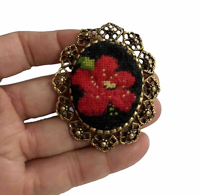 #ad Vintage Needlepoint Flower Brooch Pendant Pin Oval Gold Tone Frame Red Filigree $10.00
