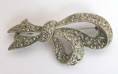 #ad Brooch Ribbon Bow silver tone filigree vintage $19.95