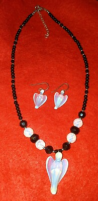 #ad Lee Sands Beaded pendant Necklace w matching earrings $24.00