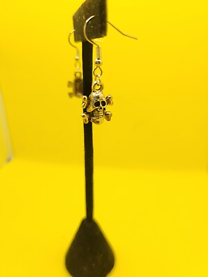 #ad Silver Skull amp; Cross Bones Dangling Earrings $2.75
