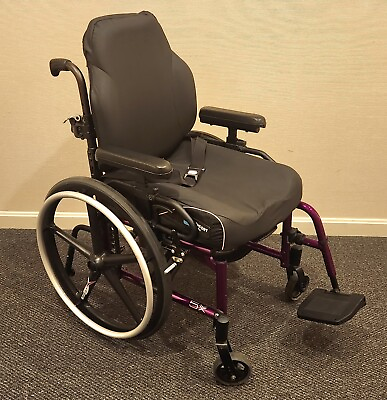 #ad Ki Mobility Catalyst 5 VX Lightweight Wheelchair 2019 Only Has 1 Leg Rest $325.00