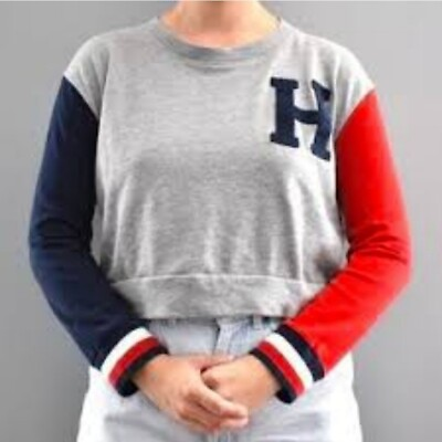 #ad Tommy Hilfiger Women#x27;s Size M Gray Colorblock Cropped Letter Sweatshirt Y2K $20.99