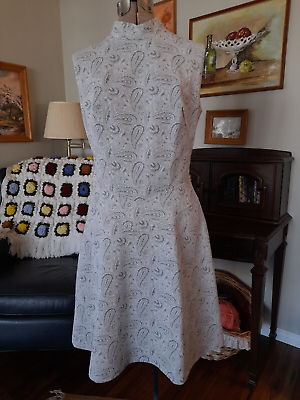 #ad Vintage 1960s Silver Paisley Dress Mod GoGo Size Medium 38 Bust $32.00