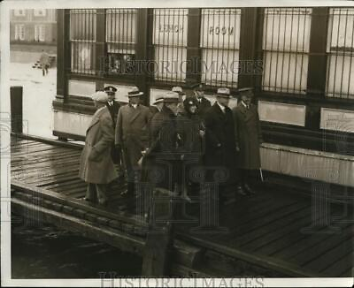 #ad 1929 Press Photo Herbert Hoover amp; wife at a ship dock $19.99