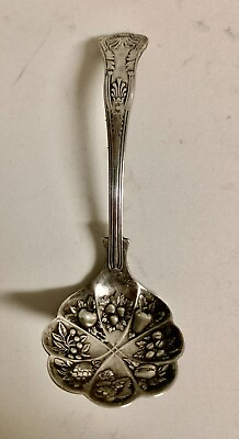 #ad Sheffield England Kings Pattern Berry Server Spoon Ornate Silver Plated 6” $29.95